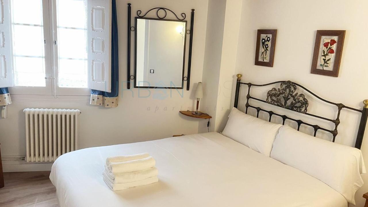 Vivienda Turistica Con Encanto Centrico, Wifi Y Patio Bilbao Exteriör bild