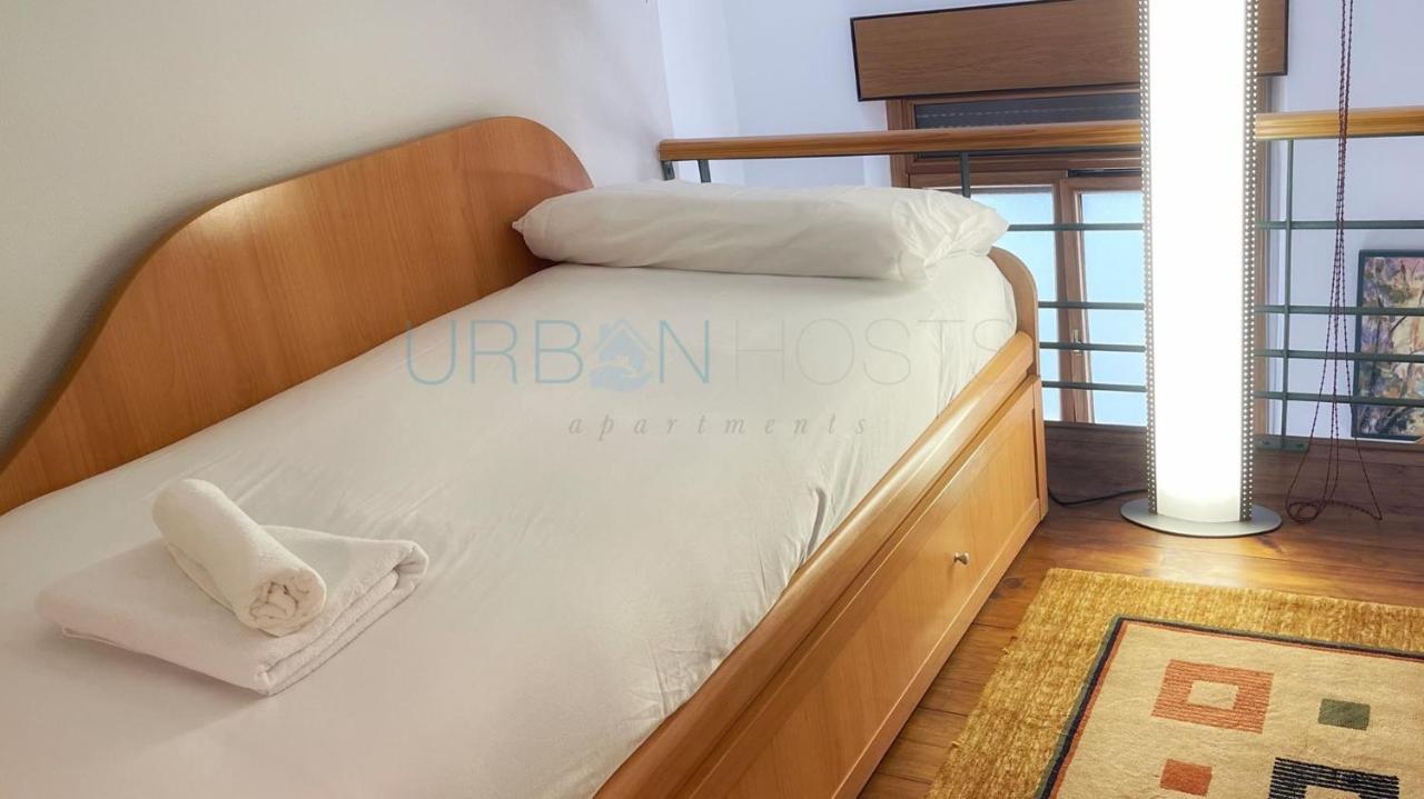 Vivienda Turistica Con Encanto Centrico, Wifi Y Patio Bilbao Exteriör bild